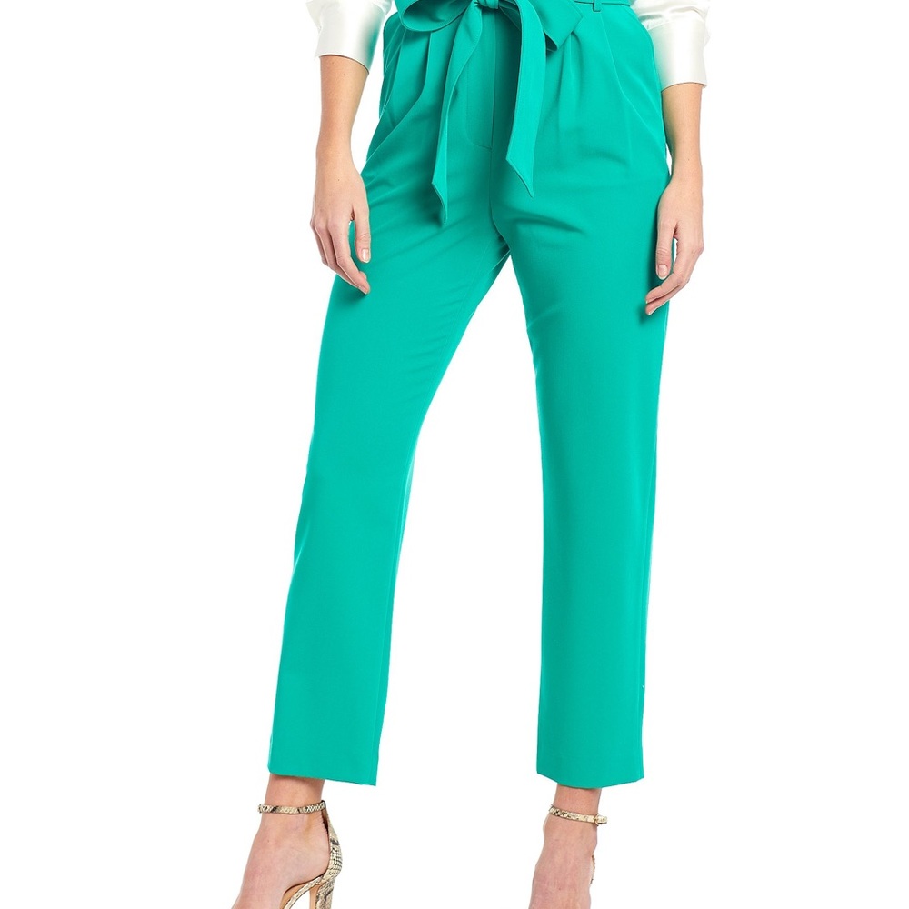 Antonio Melanie Ivy pants in clover green.